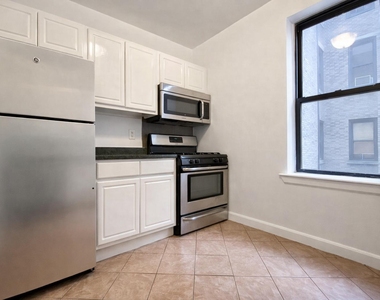 590 Fort Washington Avenue - Photo Thumbnail 5