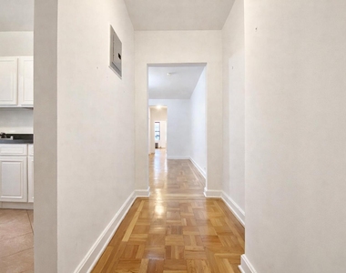 590 Fort Washington Avenue - Photo Thumbnail 7