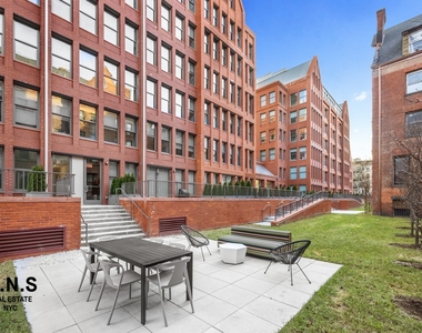955 Sterling Place - Photo Thumbnail 20