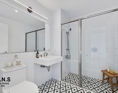 955 Sterling Place - Photo Thumbnail 10