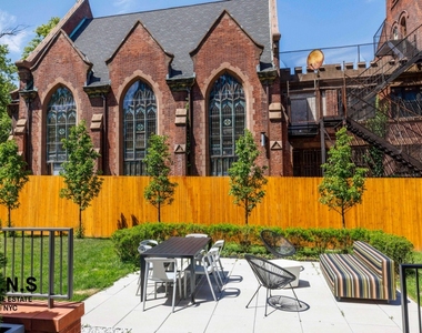 955 Sterling Place - Photo Thumbnail 16
