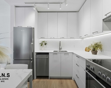 955 Sterling Place - Photo Thumbnail 7