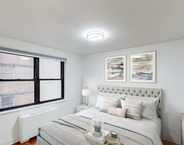 96 5th Avenue - Photo Thumbnail 3