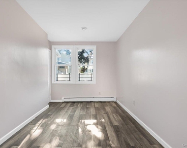 13-23a Mcbride Street - Photo Thumbnail 7