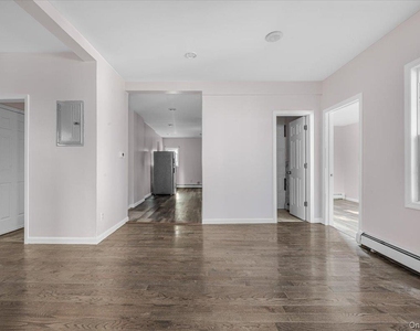 13-23a Mcbride Street - Photo Thumbnail 3
