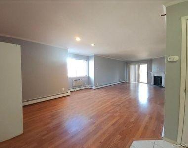 15 Greenridge Avenue - Photo Thumbnail 1