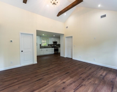 745 Peekskill Hollow Road - Photo Thumbnail 5