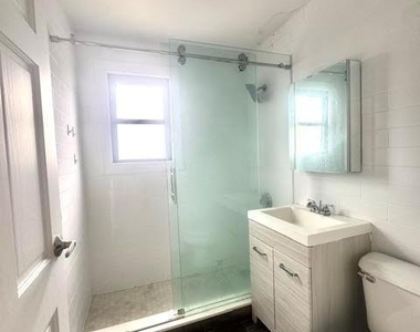 14 Beach Road - Photo Thumbnail 11