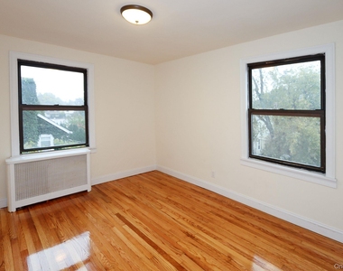 14 Beach Road - Photo Thumbnail 12