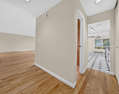 46 Acorn Pond Drive - Photo Thumbnail 5