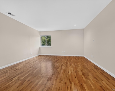 46 Acorn Pond Drive - Photo Thumbnail 16