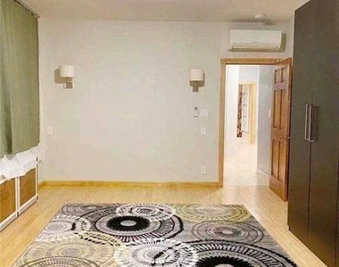 59 Oak Street - Photo Thumbnail 1