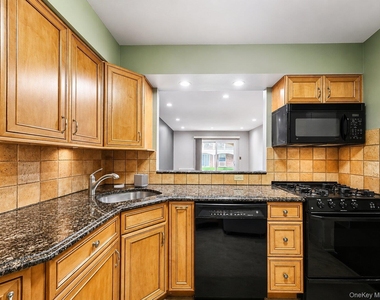 13-15 Estates Lane - Photo Thumbnail 12