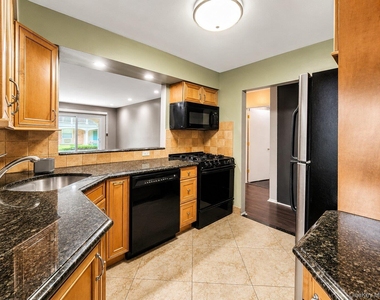 13-15 Estates Lane - Photo Thumbnail 13