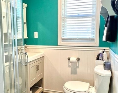 28 Sheridan Drive - Photo Thumbnail 9