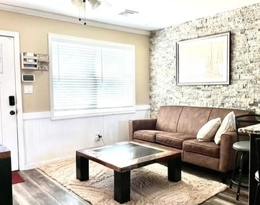 28 Sheridan Drive - Photo Thumbnail 2