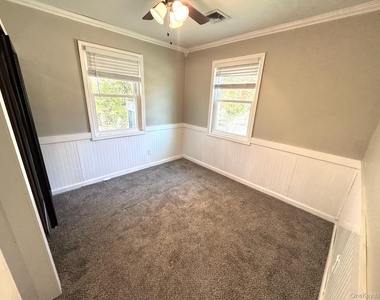 28 Sheridan Drive - Photo Thumbnail 7