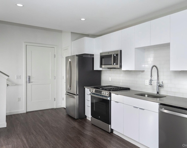 119 Searing Avenue - Photo Thumbnail 2