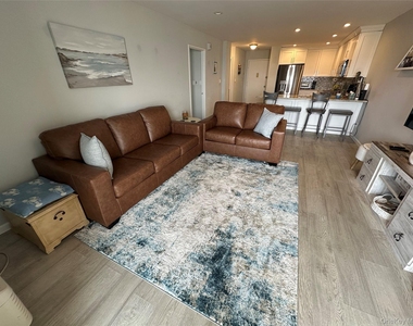 360 Shore Road - Photo Thumbnail 9