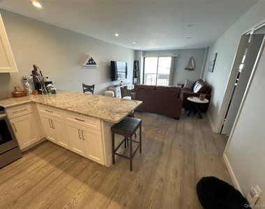 360 Shore Road - Photo Thumbnail 6