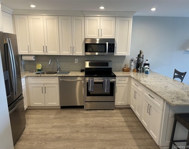 360 Shore Road - Photo Thumbnail 5