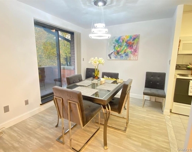 10 Canterbury Road - Photo Thumbnail 1