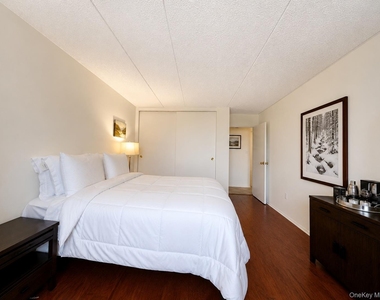 50 Columbus Avenue - Photo Thumbnail 12