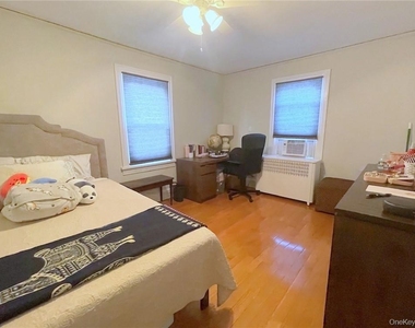 313 Stanley Avenue - Photo Thumbnail 13