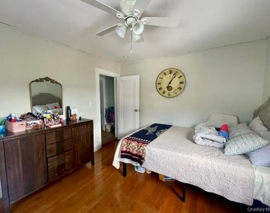 313 Stanley Avenue - Photo Thumbnail 15