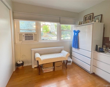 313 Stanley Avenue - Photo Thumbnail 11