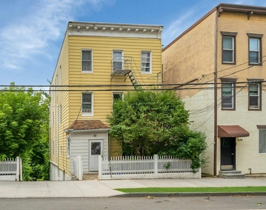 437 Warburton Avenue - Photo Thumbnail 23