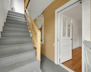 437 Warburton Avenue - Photo Thumbnail 1