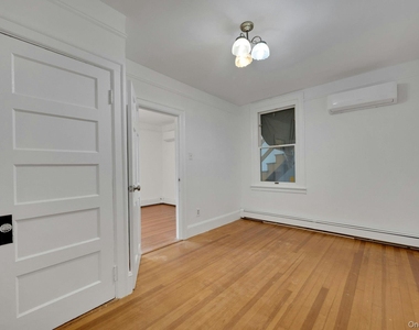 437 Warburton Avenue - Photo Thumbnail 8