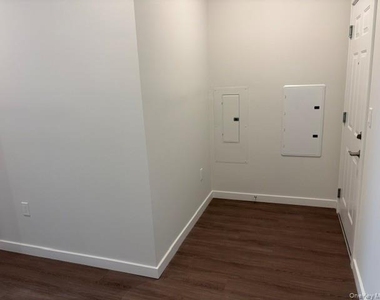 227 4th Avenue - Photo Thumbnail 2