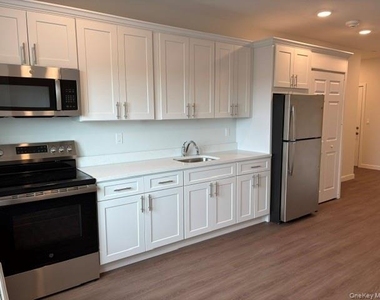227 4th Avenue - Photo Thumbnail 7