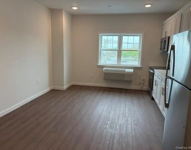 227 4th Avenue - Photo Thumbnail 6
