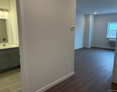 227 4th Avenue - Photo Thumbnail 3