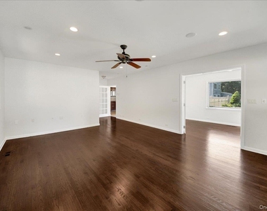 20 Plymouth Road - Photo Thumbnail 8