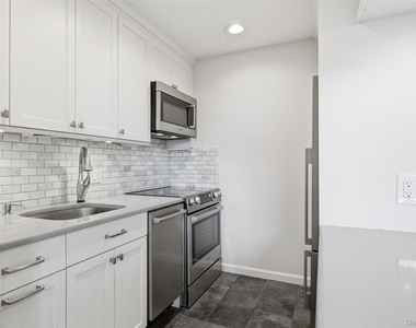 185 W Park Avenue - Photo Thumbnail 9