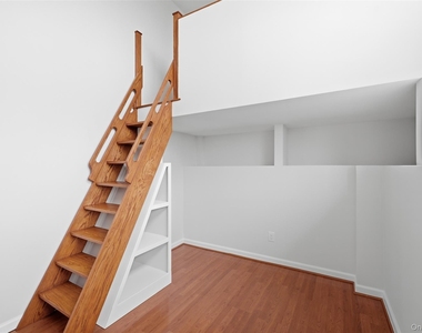 185 W Park Avenue - Photo Thumbnail 12