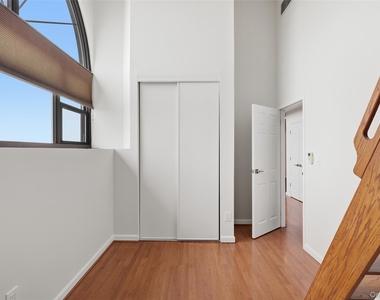 185 W Park Avenue - Photo Thumbnail 14