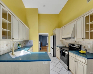 197 Marietta Avenue - Photo Thumbnail 7