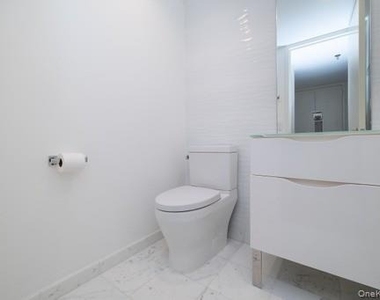 111 Cherry Valley - Photo Thumbnail 7