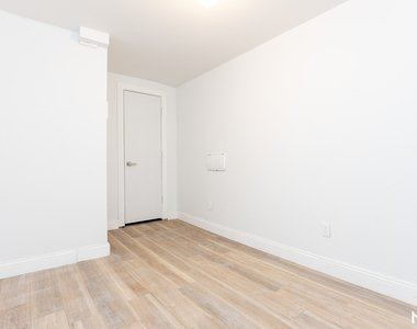 105 Weirfield St 11221 - Photo Thumbnail 14
