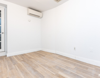 105 Weirfield St 11221 - Photo Thumbnail 12