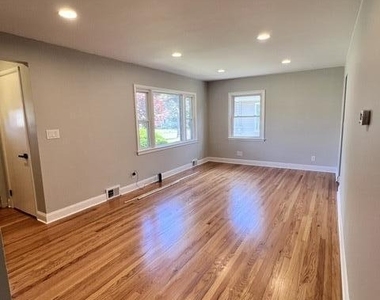 3936 Albany Street - Photo Thumbnail 17