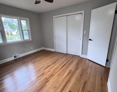 3936 Albany Street - Photo Thumbnail 15
