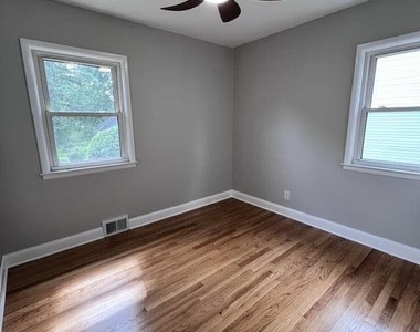 3936 Albany Street - Photo Thumbnail 11