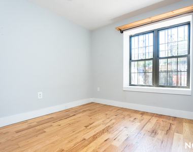 375 Vernon Ave 11206 - Photo Thumbnail 13