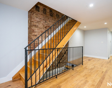 375 Vernon Ave 11206 - Photo Thumbnail 16